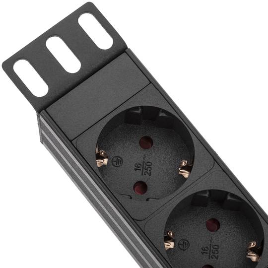 PDU strip 7 way for server rack 19'' with switch
