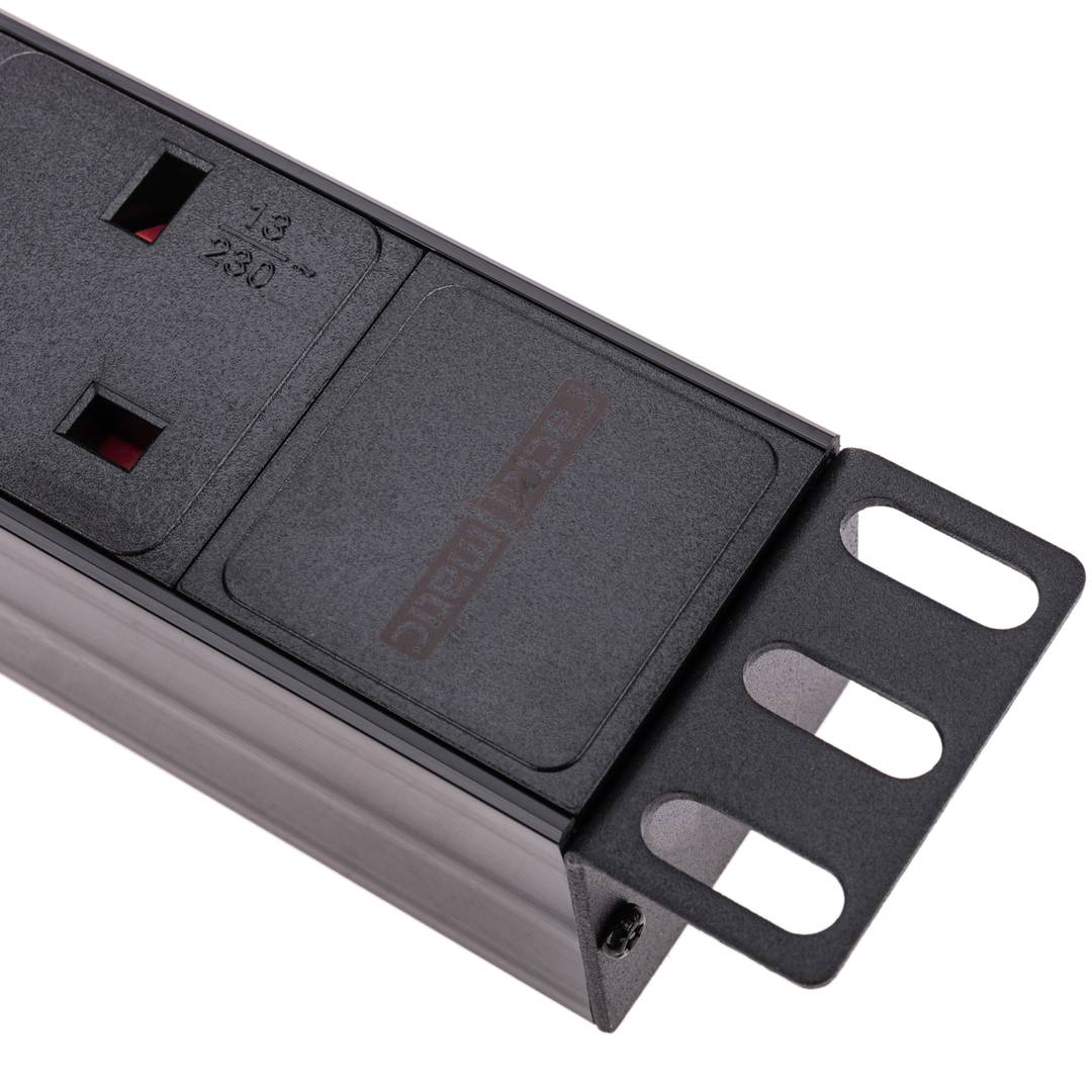 Rack mount PDU Power Distribution Unit 19