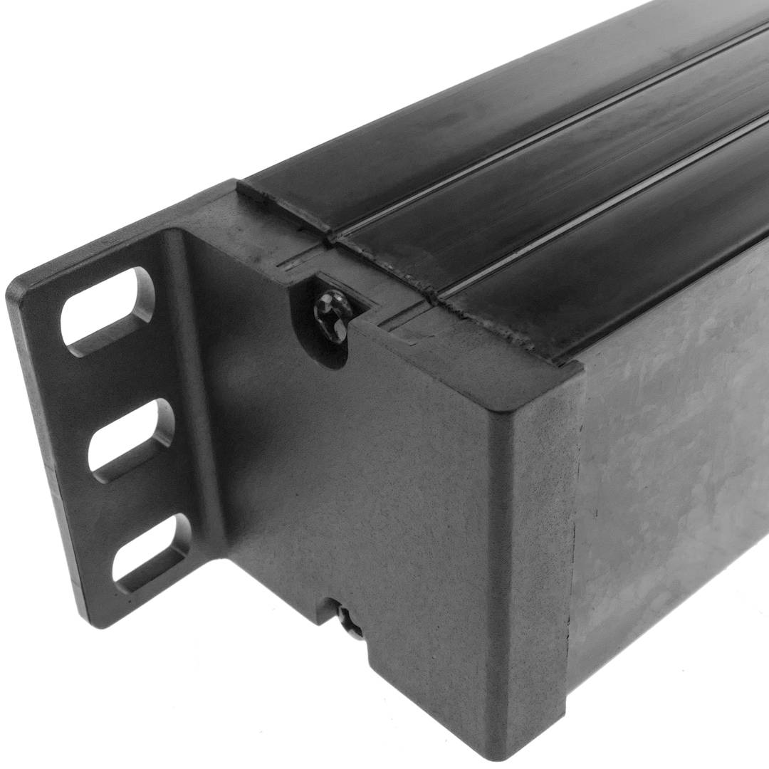 Regleta d'endolls vermells per armari rack 19