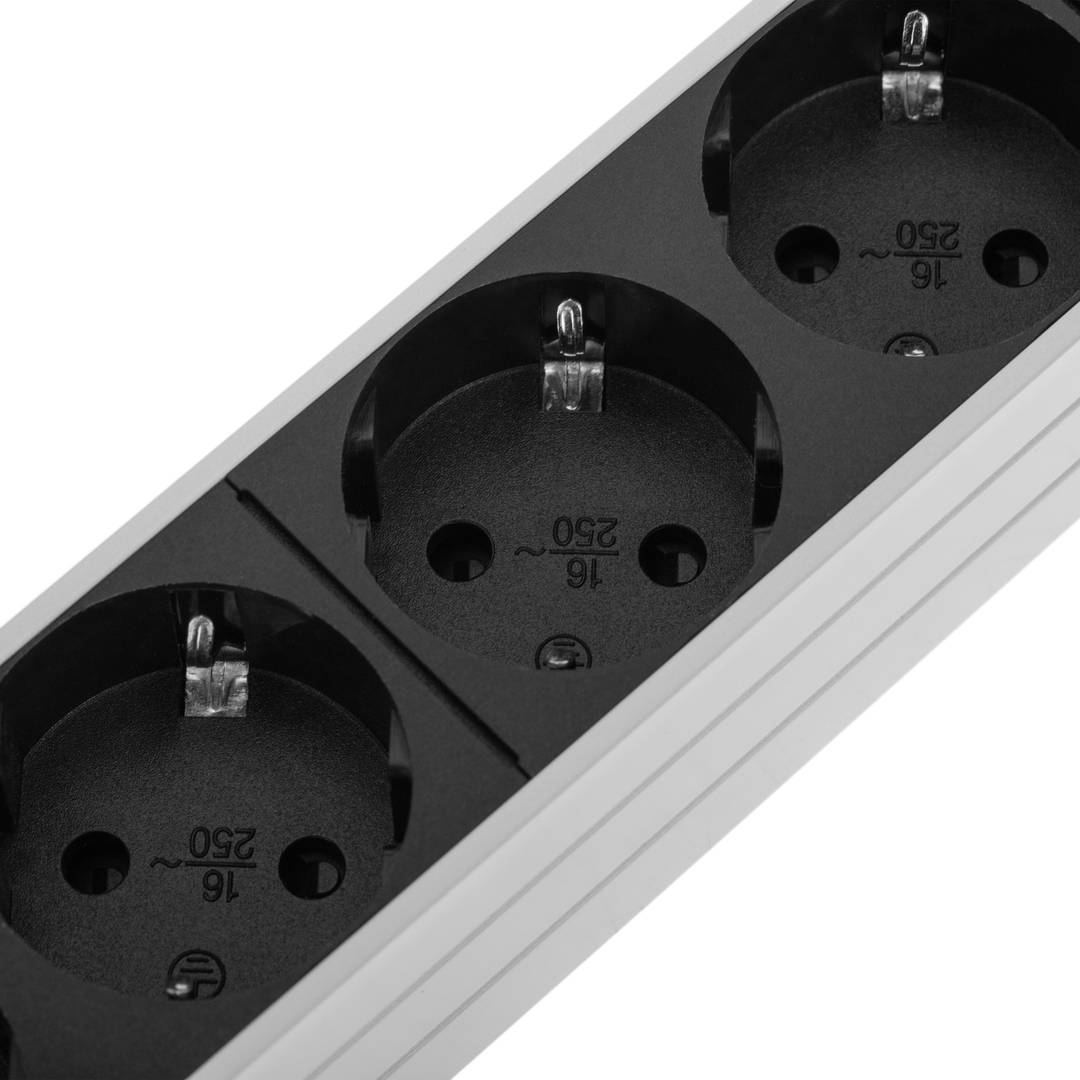 Regleta d'endolls per armari rack 19
