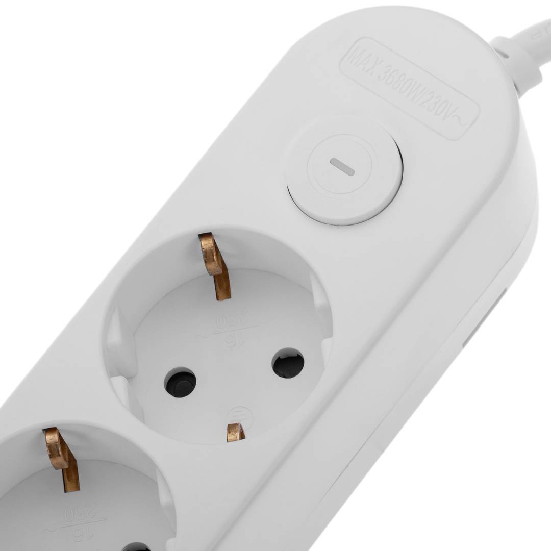 Multiprise avec 5 prises Schuko avec 1 port USB et 1 USB-C blanc et câble 1,5m