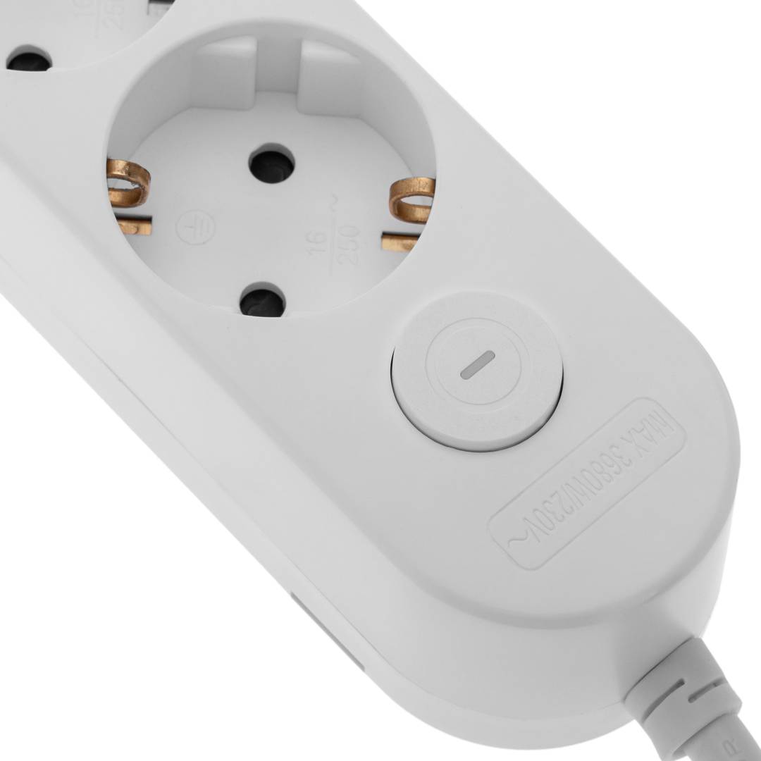 Multiprise avec 5 prises Schuko avec 1 port USB et 1 USB-C blanc et câble 1,5m