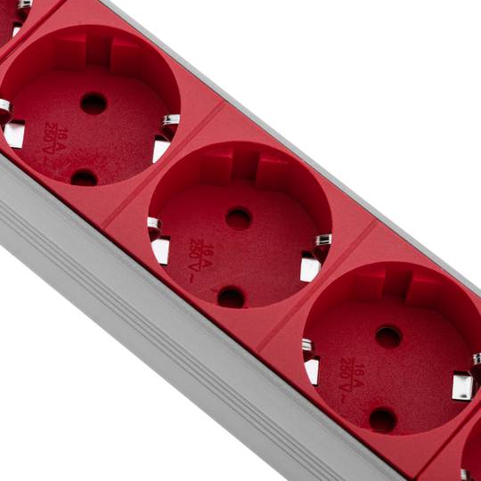 Listwa PCV z 9 czerwonymi wtyczkami Schuko do szafy rack 19” 1U