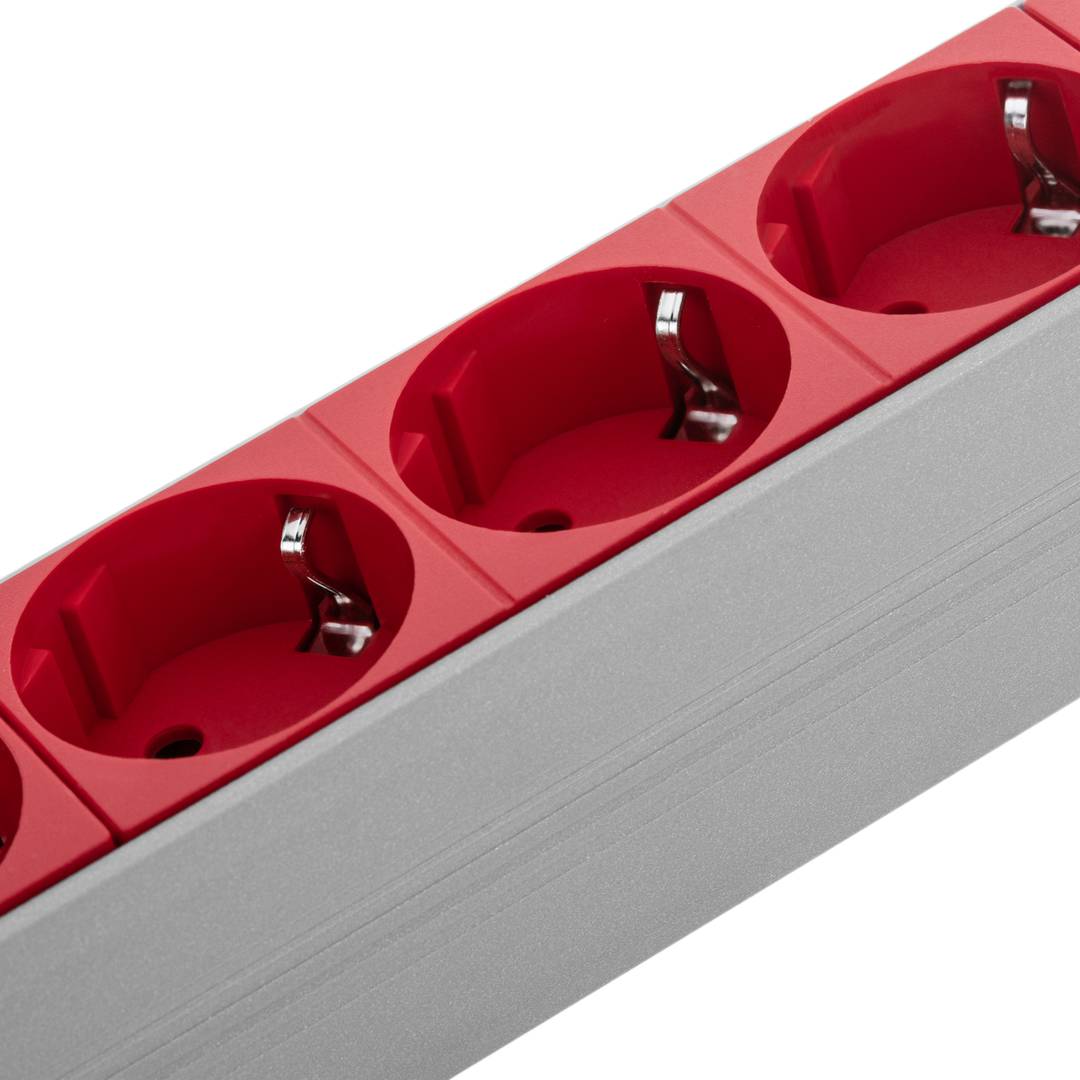 Listwa PCV z 9 czerwonymi wtyczkami Schuko do szafy rack 19” 1U