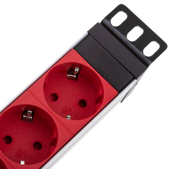 Tira de força de PVC para rack de 19” 1U com 8 switches Schuko vermelhos e conector C14