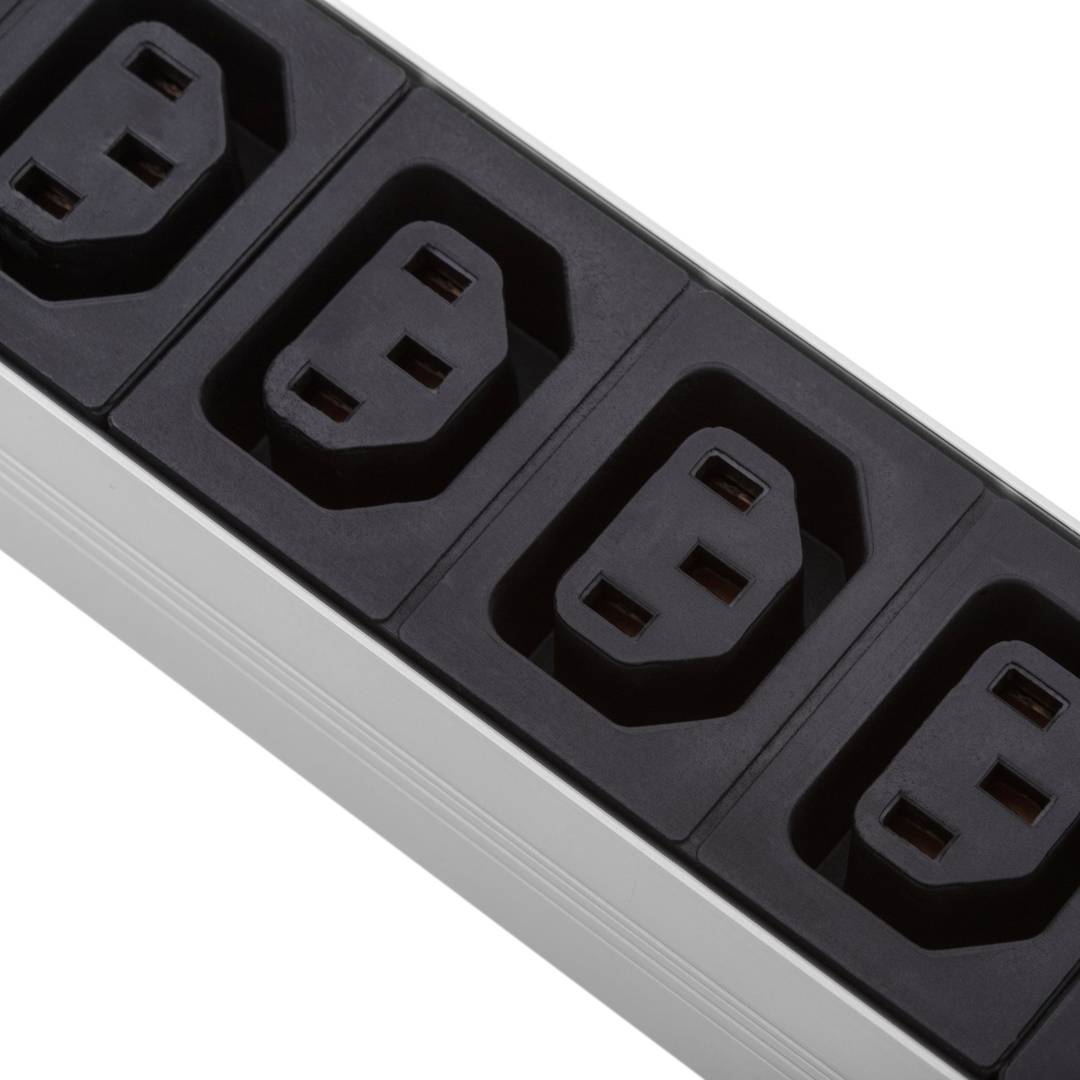 Barrette d'alimentation en PVC pour armoire rack 19