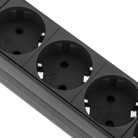 PVC-Steckdosenleiste für 19
