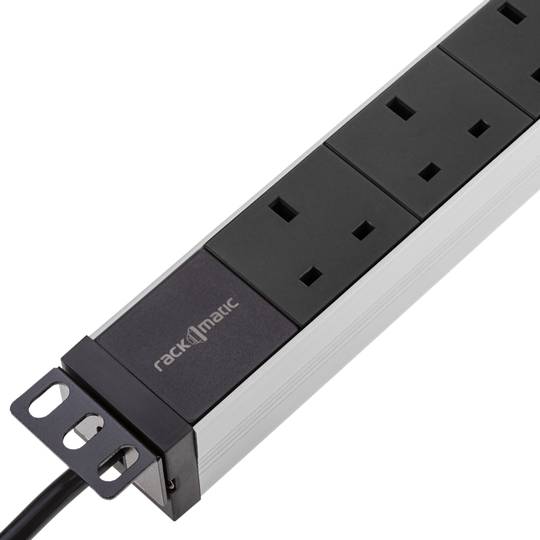 Barrette d'alimentation pour armoire rack 19