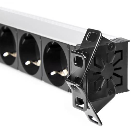 Presa di corrente Salicru con 8 prese Schuko per rack 1U 19
