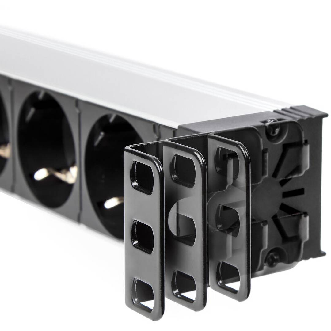 Presa di corrente Salicru con 8 prese Schuko per rack 1U 19