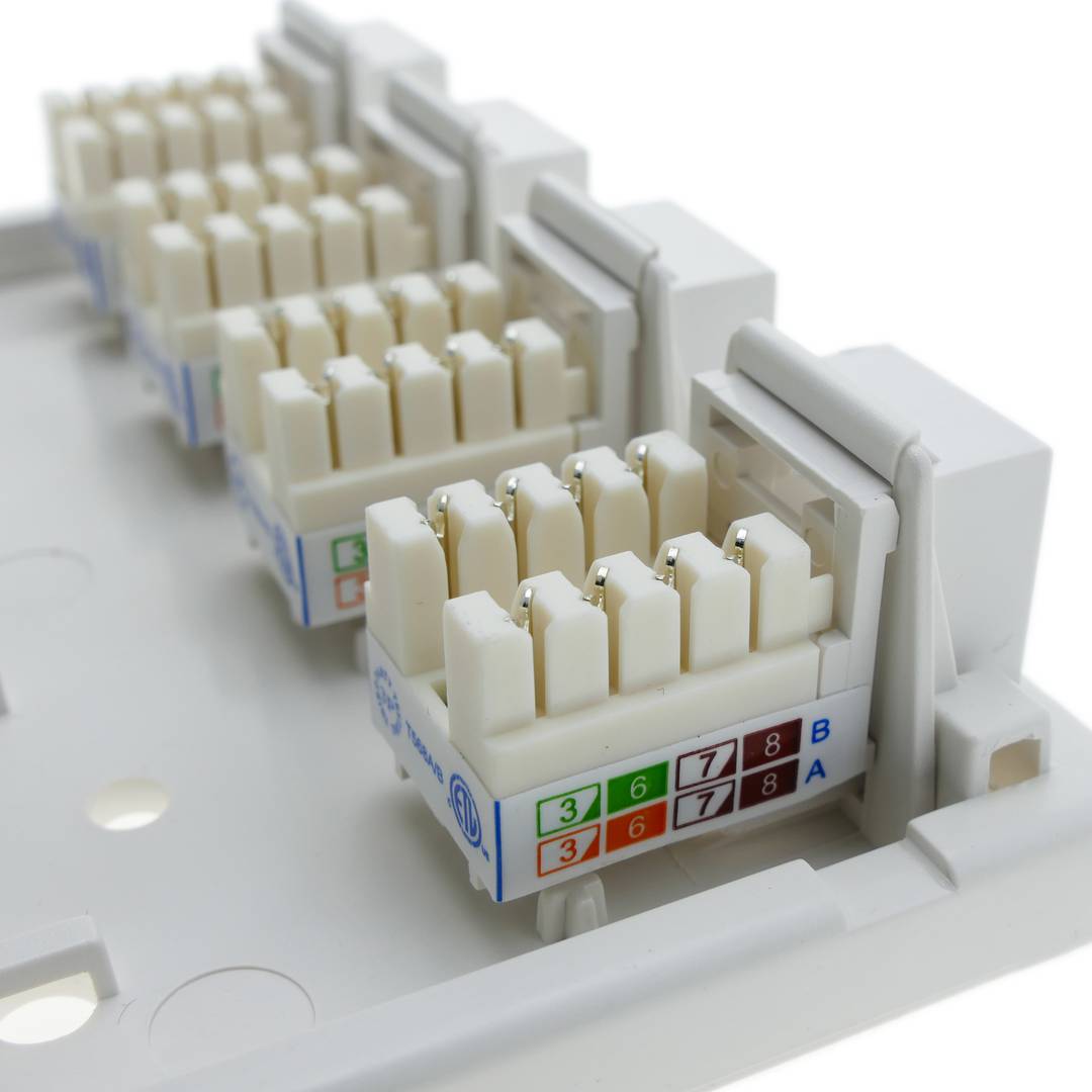 Box di superficie per quattro RJ45 UTP Cat.5e