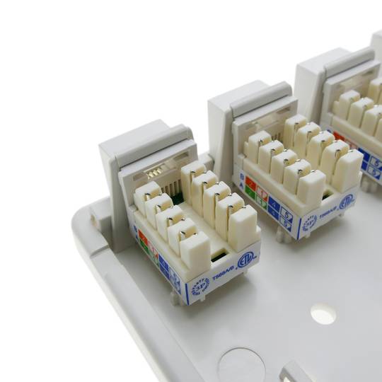 Box di superficie per quattro RJ45 UTP Cat.5e