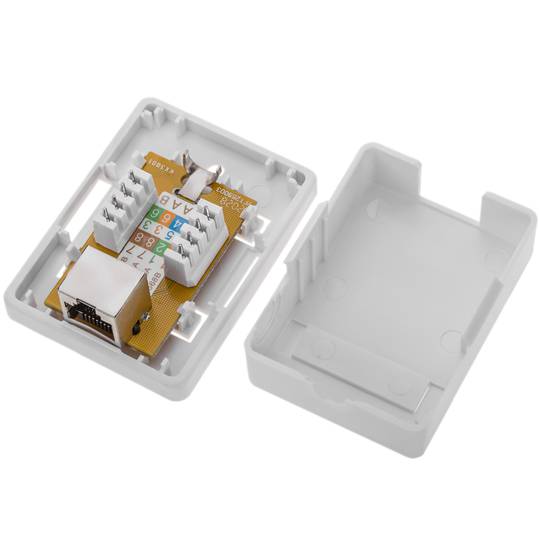 1 skrzynka powierzchniowa FTP RJ45 Cat.5e