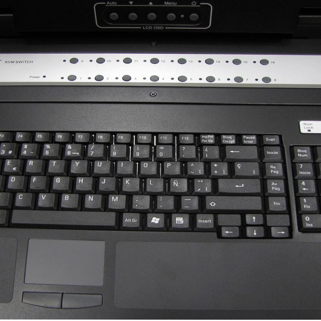 Consola KVM rack 19