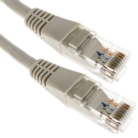 Szary kabel sieciowy Ethernet kat. 5e UTP o długości 7m