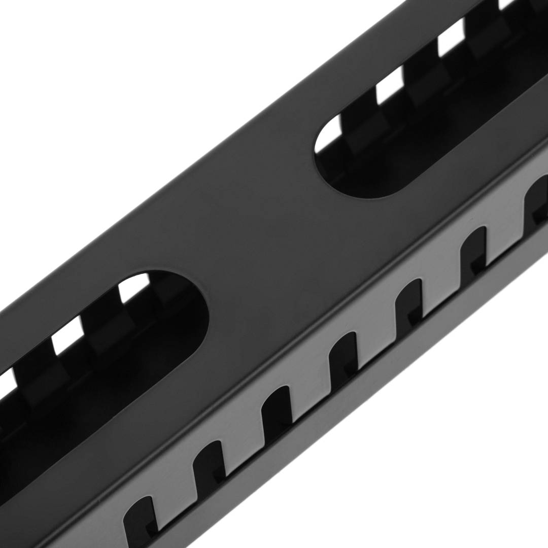 Pannello passacavi per rack 19