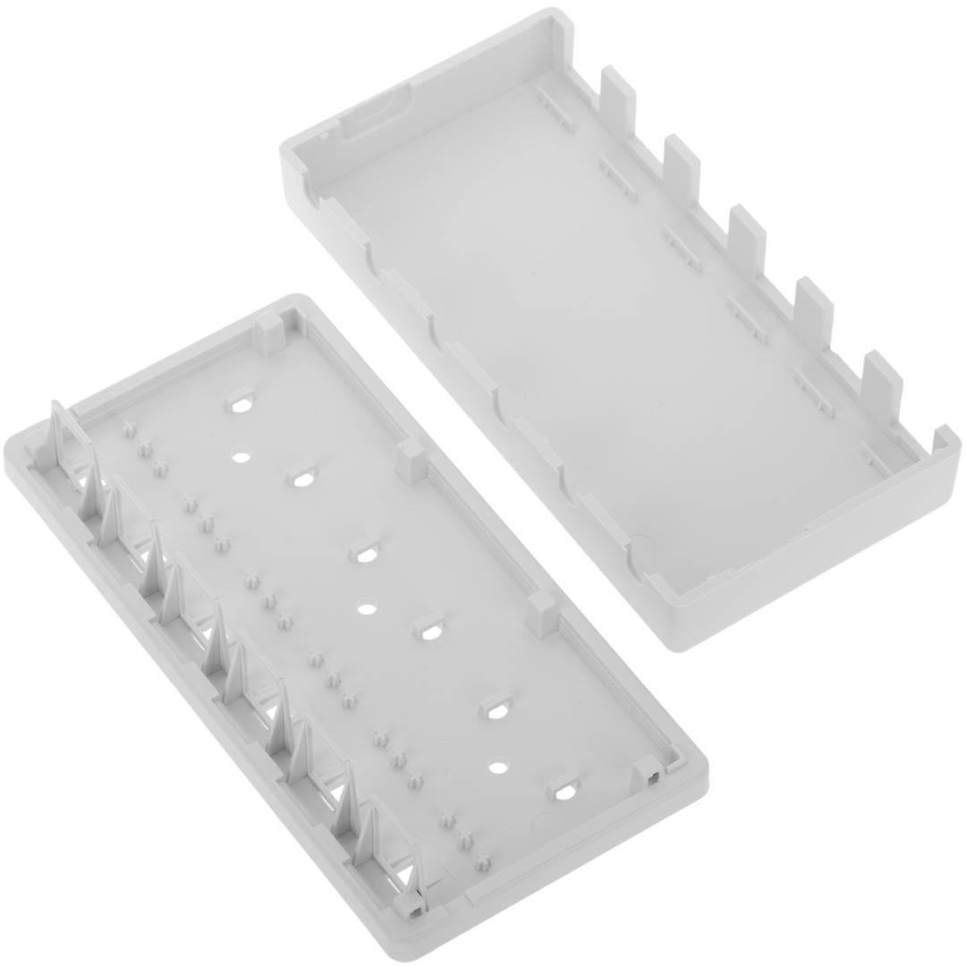 Compatibele universele aansluitdoos met 6 sockets TB110