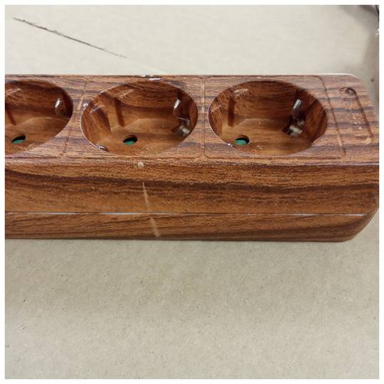 Listwa zasilająca 4 schuko 16A 250V drewniana z kablem 1,5m