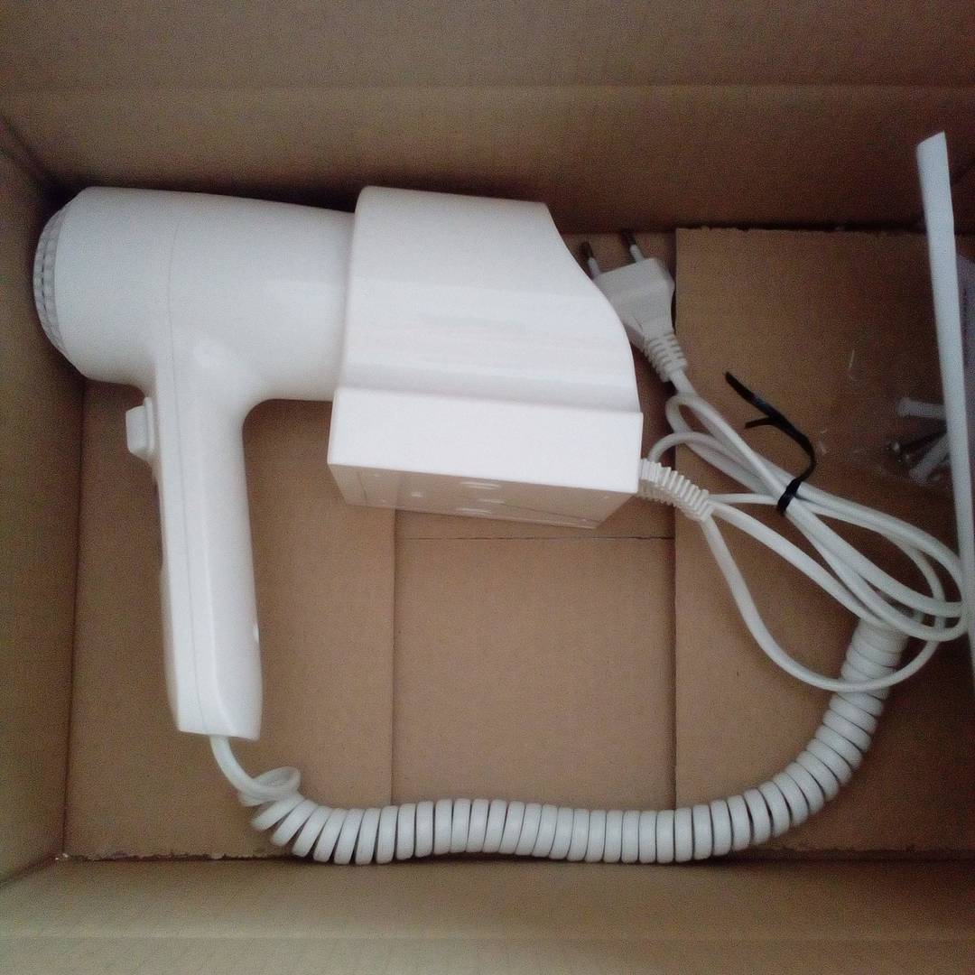 Suszarka hotelowa do włosów z uchwytem ściennym 1300W 90x155x200 mm