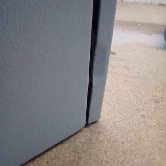 Metal electrical distribution box with IP65 protection for fixing to a pole 200 x 250 x 150 mm