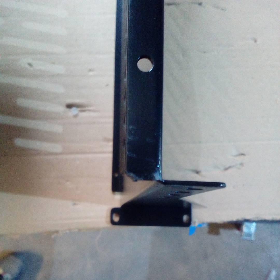 2U front fixing tray and 255 mm depth