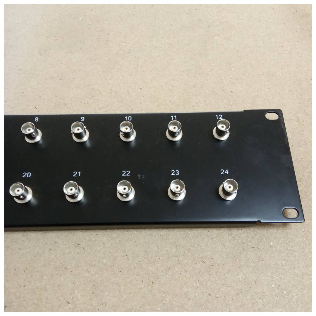 Patchpaneel rack19 24-poorts BNC-female 2U