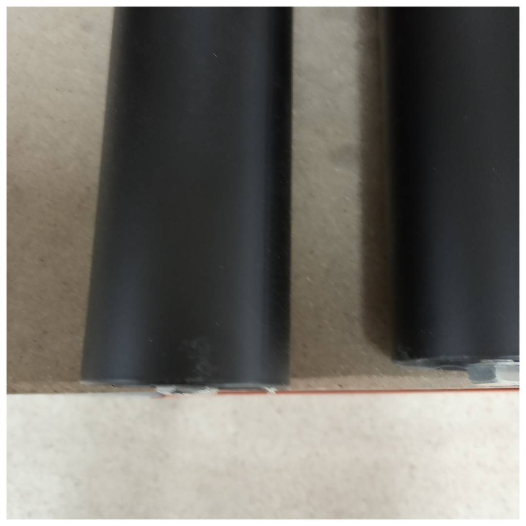 Divider post 2 units black with 3 m extensible tape 320 x 63 x 910 mm