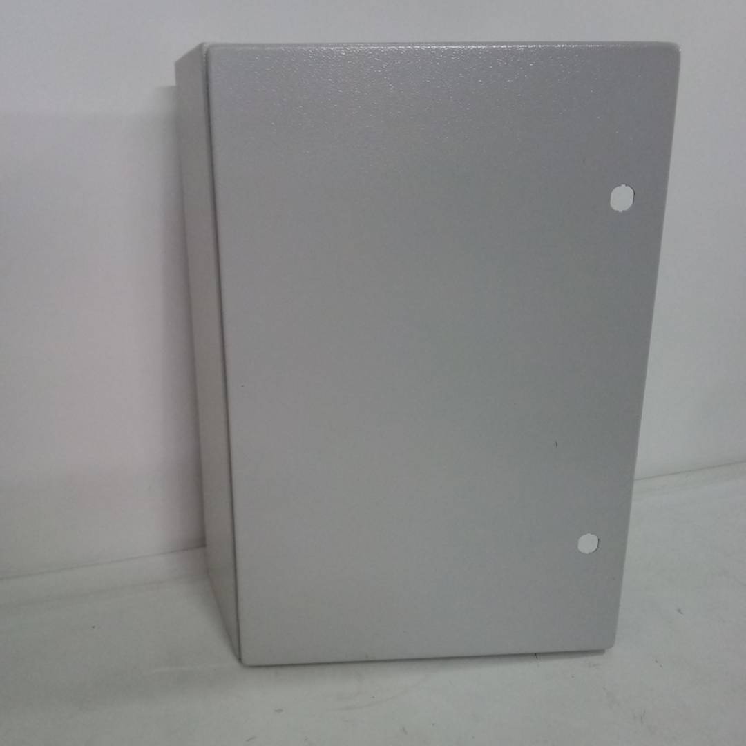 Metal electrical distribution box with IP65 protection for wall mounting 600x400x200mm