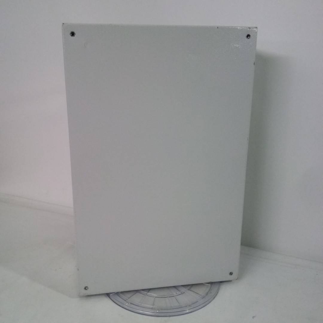 Metal electrical distribution box with IP65 protection for wall mounting 600x400x200mm