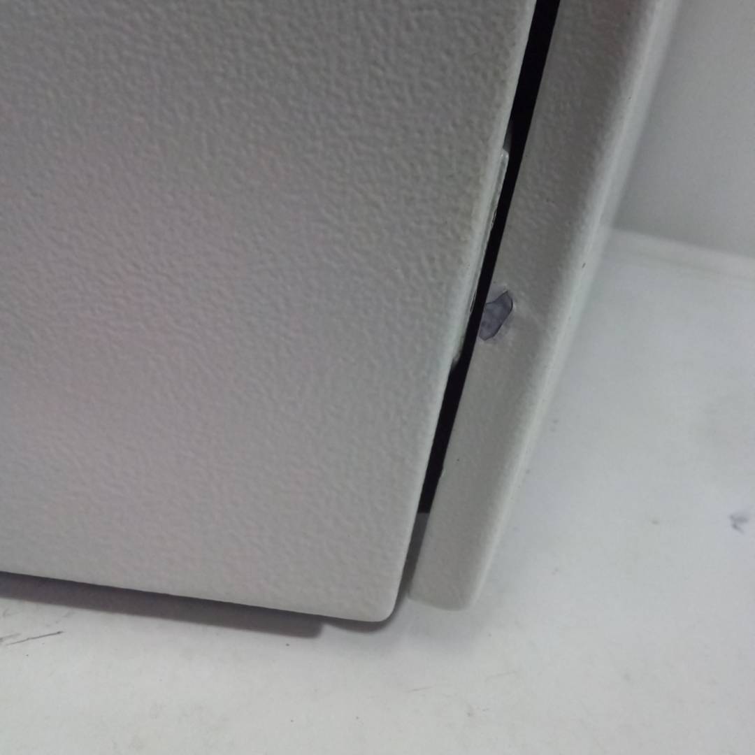 Metal electrical distribution box with IP65 protection for wall mounting 600x400x200mm