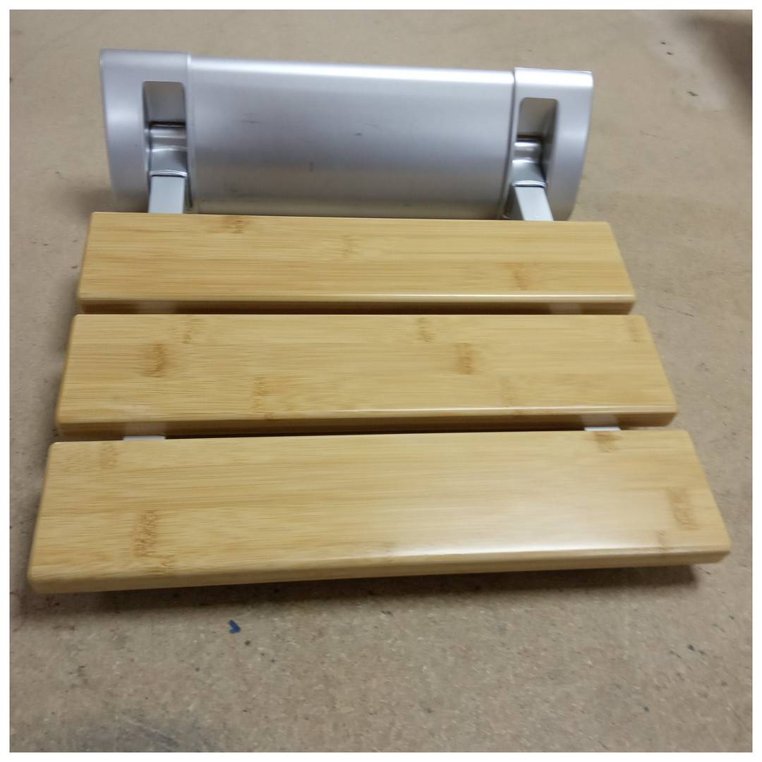 Assento de chuveiro dobrável. Cadeira dobrável para idosos em madeira de bambu e alumínio 320x328mm
