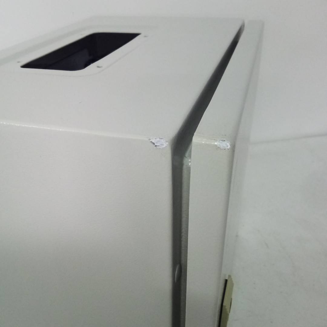 Metal electrical distribution box with IP65 protection for wall mounting 300x300x200mm
