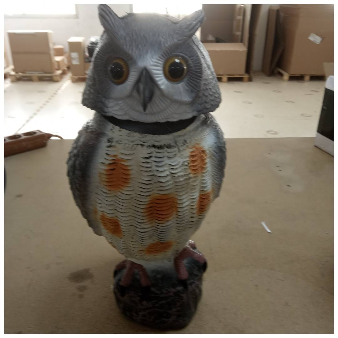 Vogelabwehrmittel vom Typ Eulenstatue mit reflektierenden Augen 40 cm männlich