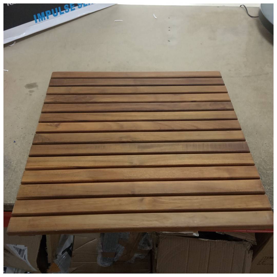 Quadratische Plattform für Dusche und Bad 50 x 50 cm aus zertifiziertem Teakholz