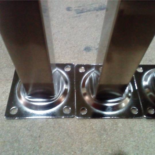 Peus quadrats per a taula i moble. Potes en acer cromat de 25cm 4-pack