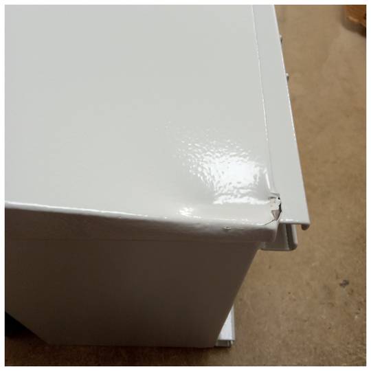 Metalen elektrische verdeelkast met IP65-bescherming voor bevestiging aan een paal van 250 x 300 x 200 mm