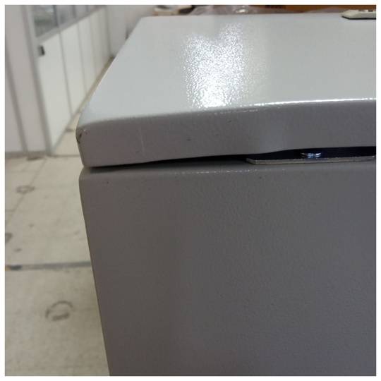 Metal electrical distribution box with IP65 protection for wall fixing 400x300x250mm