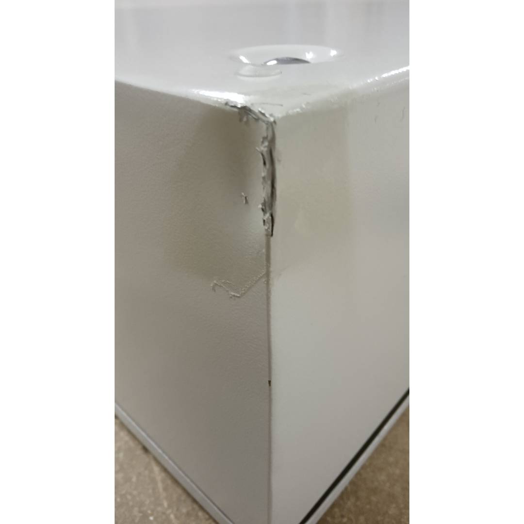 Metalowa skrzynka rozdzielcza o stopniu ochrony IP65 do montażu na ścianie 300x250x200mm