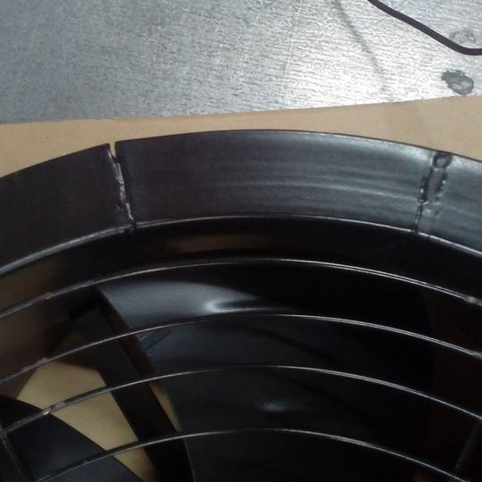 400 mm Rohrabsauger für Industrielüftung 1360 U/min rund 470x470x210 mm