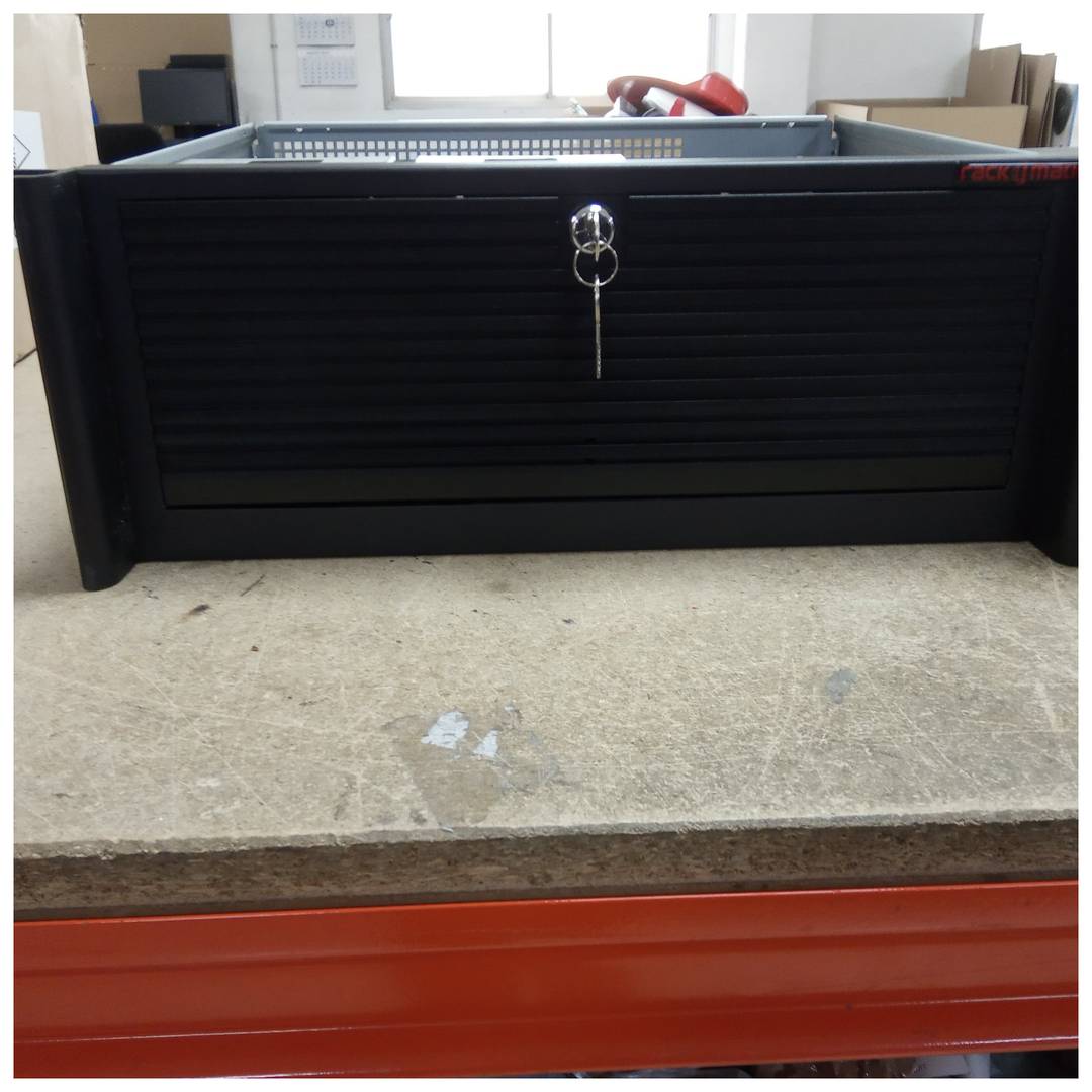 Caja rack 19