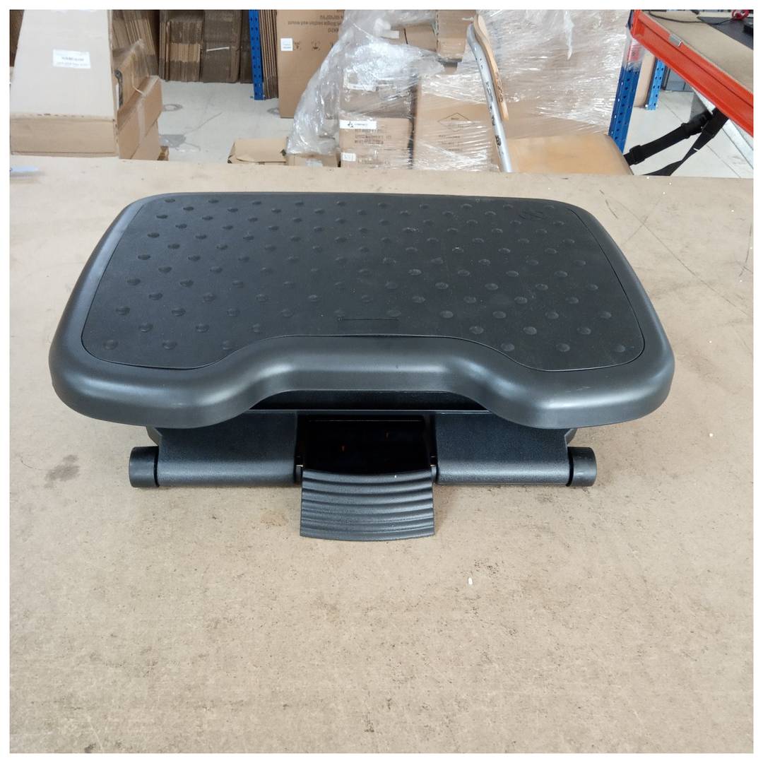 Poggiapiedi con pedana regolabile in plastica nera 460 x 340 mm gomma 3 livelli