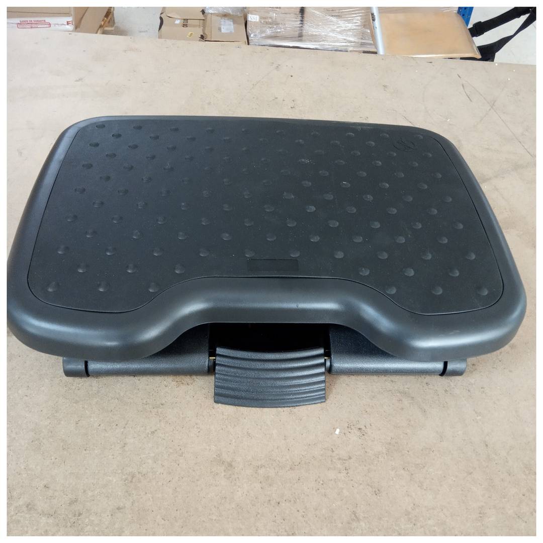Poggiapiedi con pedana regolabile in plastica nera 460 x 340 mm gomma 3 livelli