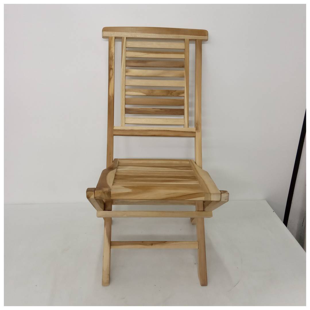 Cadira plegable per a jardí exterior de fusta de teca certificada