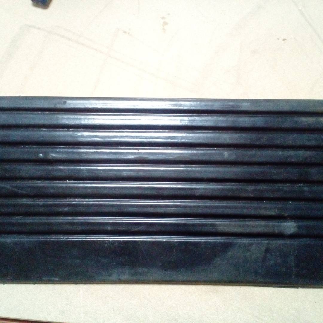 Rubberen oprijplaat 60 x 25 x 10 cm