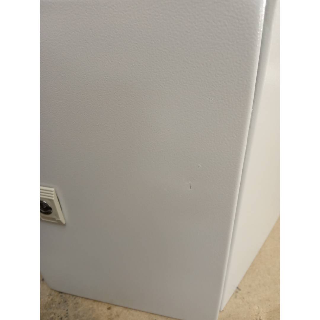 Metalowa skrzynka rozdzielcza o stopniu ochrony IP65 do montażu na słupie 200 x 300 x 200 mm