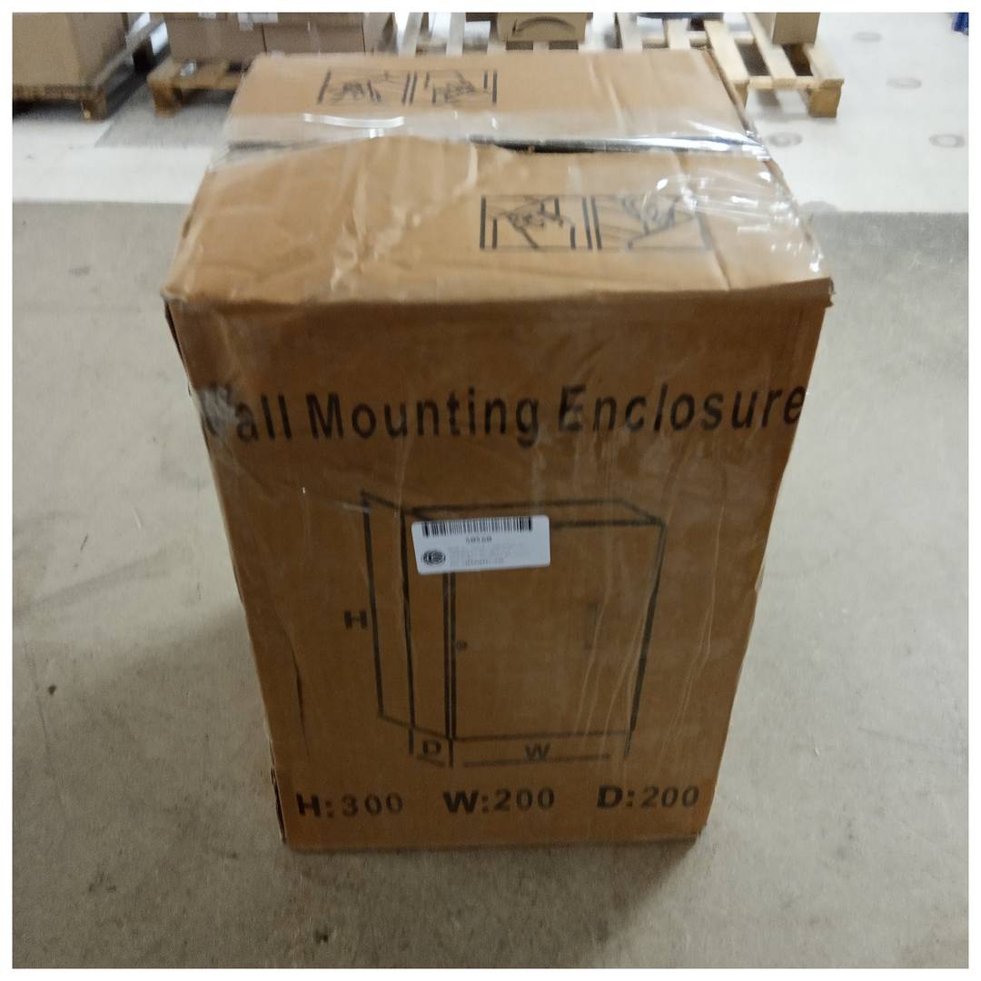 Caja de distribución eléctrica metálica con protección IP65 para fijación a pared 300x200x200mm