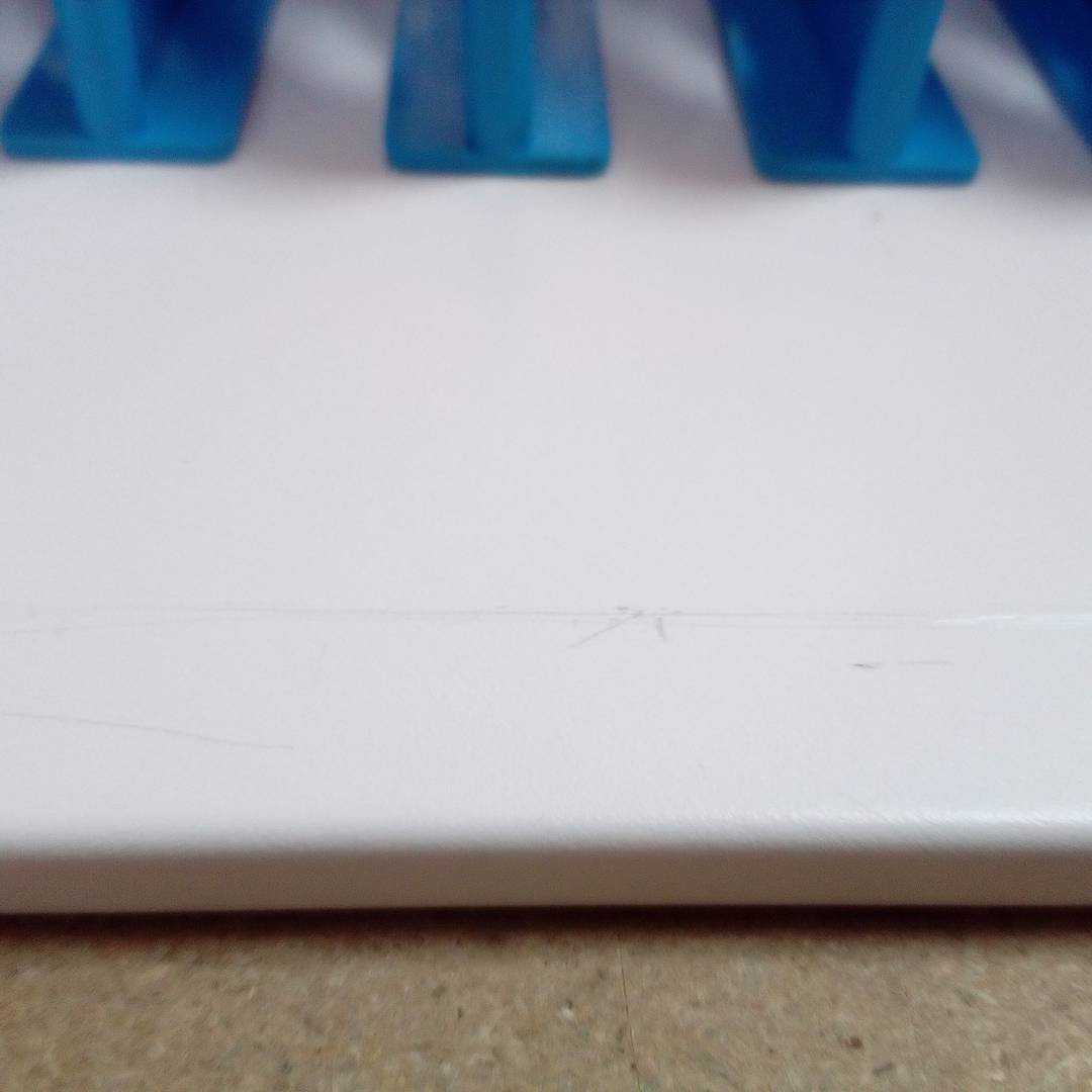 Gabinete de carregamento e transporte para 36 tablets e laptops brancos com 40 Schuko em 5 tiras