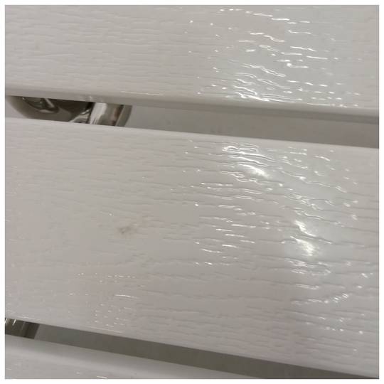 Asiento de ducha abatible. Silla plegable para ancianos de plástico WPC y acero inoxidable 380 x 338 mm blanca