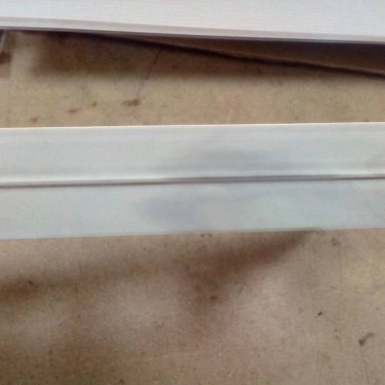 Dossel de proteção 120x90 cm transparente. Capota para portas e janelas com apoio branco