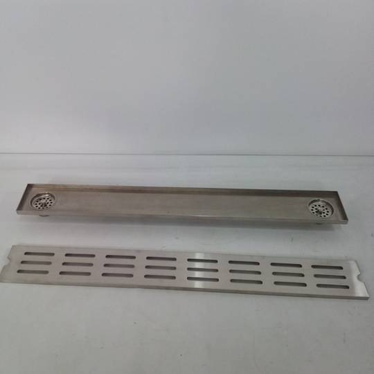 Canaleta de doble desagüe 80x10cm con rejilla en acero inoxidable mate